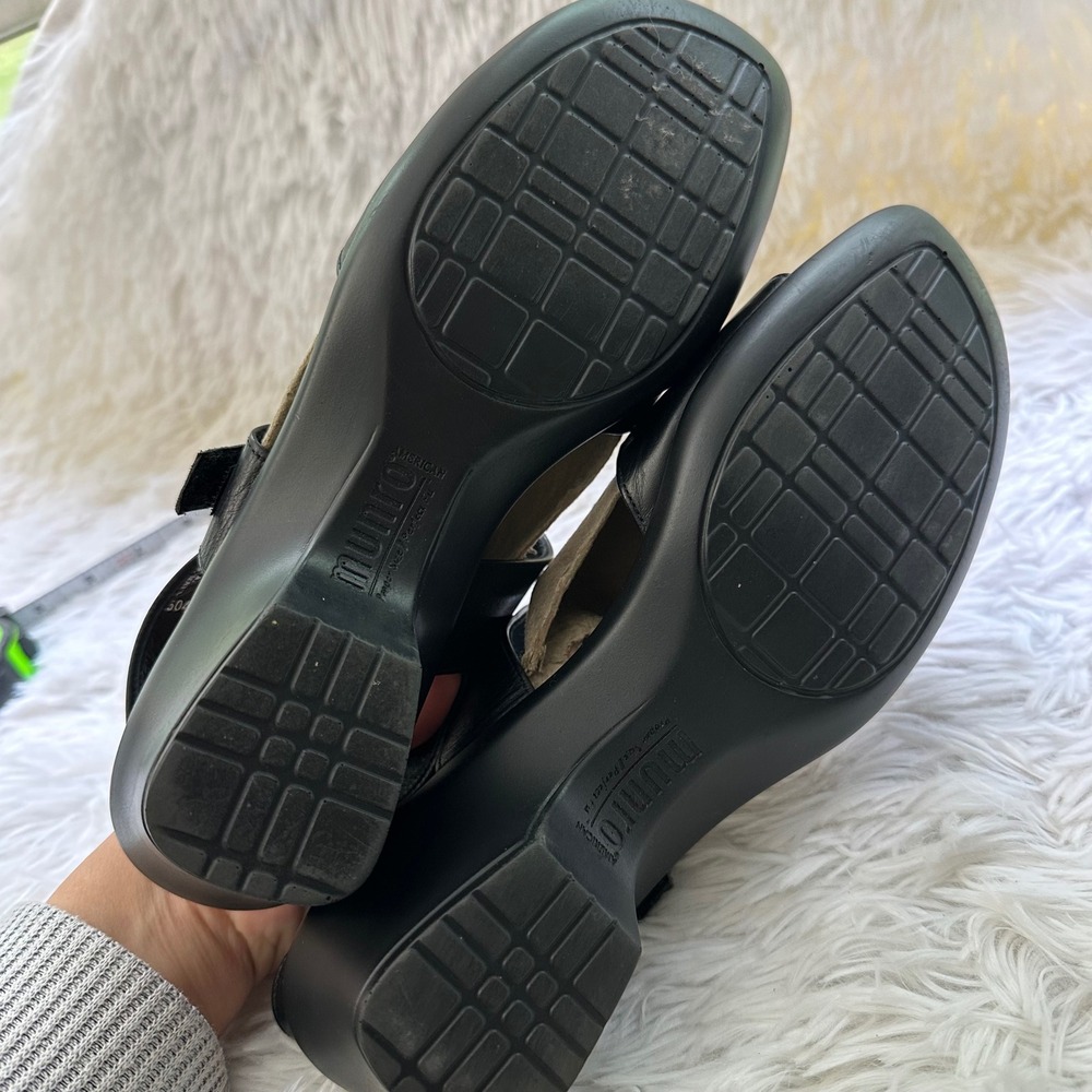 Munro American Black Leather Strappy Slingback Low Heel Sandals Size 9 N - Picture 8 of 8